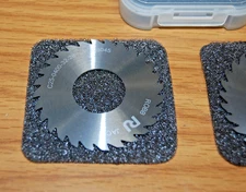 SLITTING SAW 2-1/2" x 0.04" x 1" 28 TOOTH SOLID CARB ROBB JACK# C25-0400-32-28