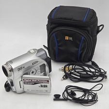 JVC GR-D370U MiniDV Camcorder 32X Optical 800X Digital w/Battery, Case, UNTESTED