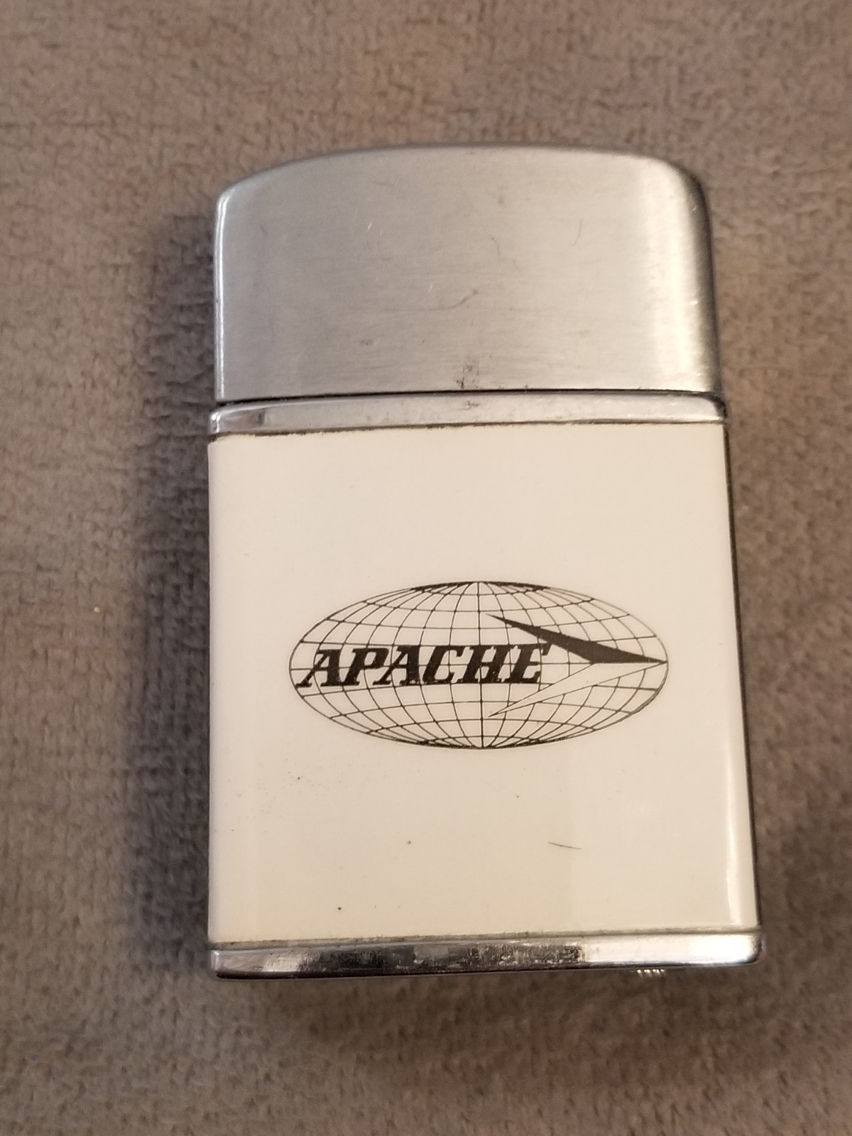 Apache Int'l Oil Gas Petroleum APA 1970's VTG WARCO Lighter ADVERTISING Japan
