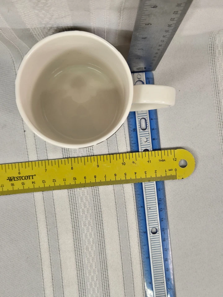 Colección Martha Stewart para Taza Lisboa Blanco y Negro Macy's. Elegante y elegante Foto 2 de 3