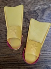 PLEASANT COMPANY AMERICAN GIRL GIRL OF TODAY SWIM SET FINS