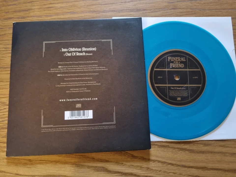 Funeral For A Friend – Into Oblivion (Reunion) GREEN VINYL 7” Gatefold Single - Image 2 of 4