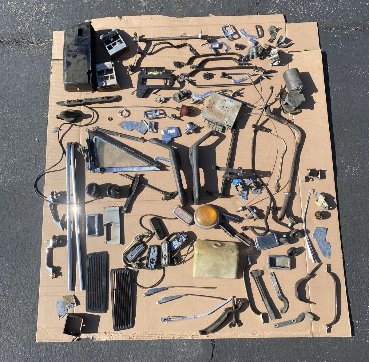 Used Parts Lot 1 For Mercedes 250 280 SE 3.5 4.5 W108 W109 Sedan