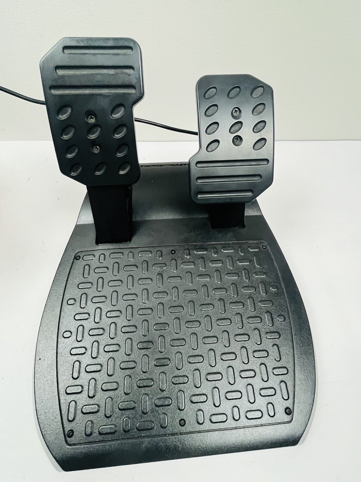 Thrustmaster Ferrari 458 Spider Racing Steering Wheel Pedals Xbox One