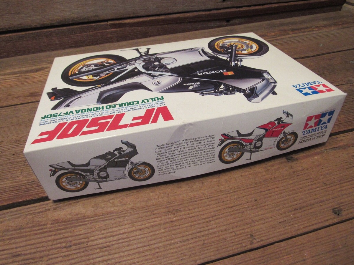 Vintage 1984 Tamiya 1/12 Honda Fully Cowled VF750F Kit # 1431