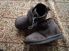 NWT Children s Place Toddler Teddy Boots 6 Dark Brown