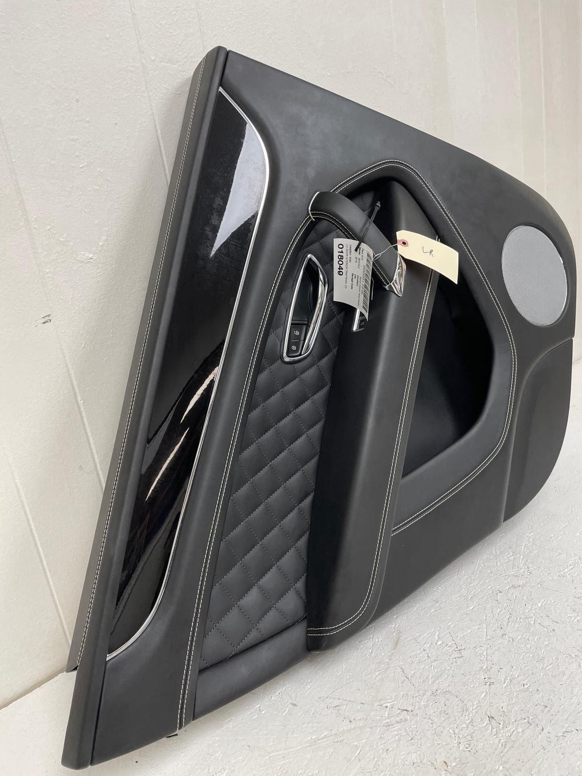 2016-2020 BENTLEY BENTAYGA DOOR INTERIOR TRIM PANEL COVER LEATHER REAR LEFT OEM