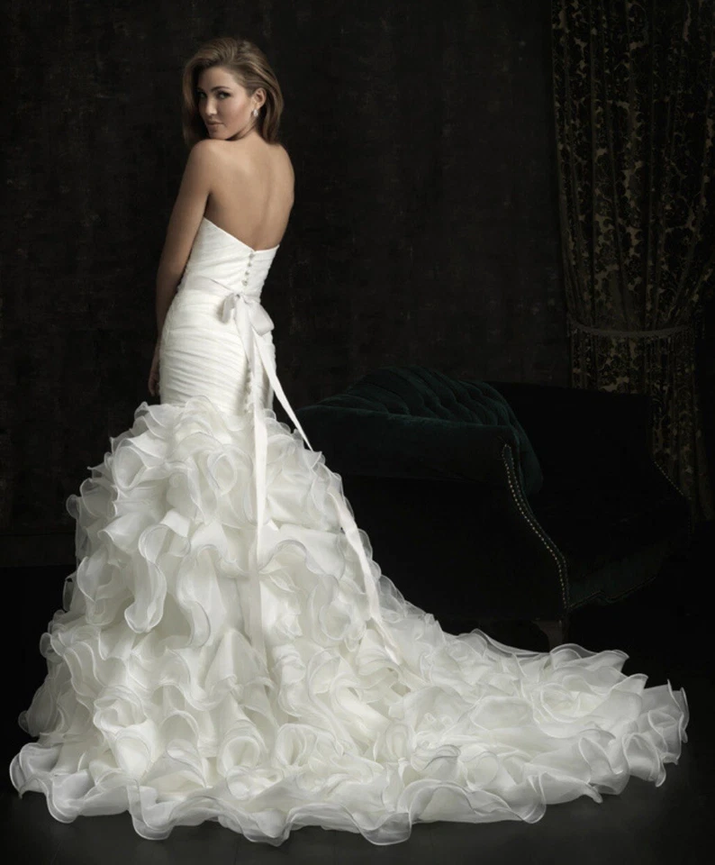 Vestido de novia Allure Bridals marfil 8966 faja de cristal de Swarovski talla 4 Foto 2 de 4