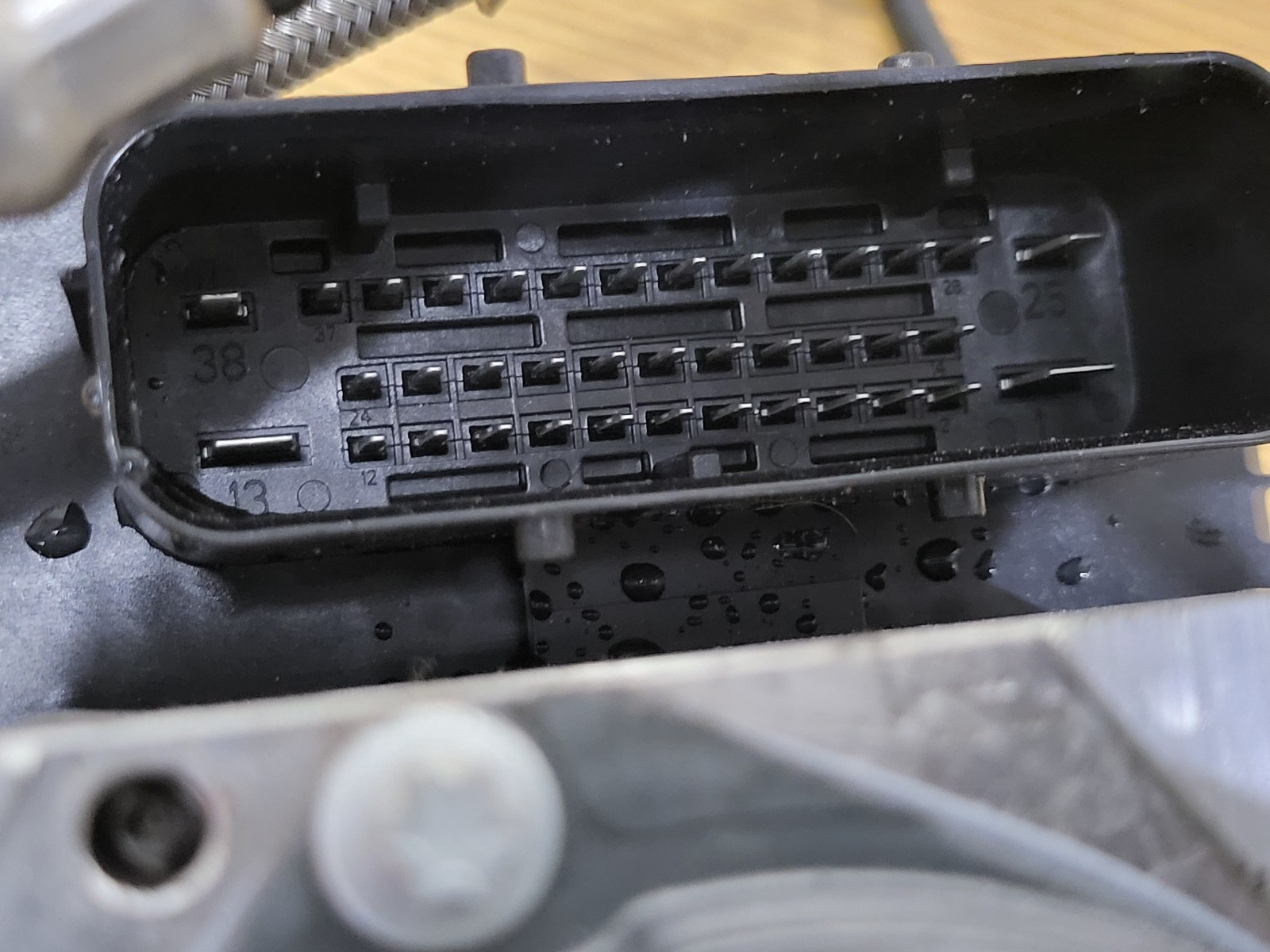 2012 BMW X1 SDRIVE18D 2L DIESEL ABS PUMP 6792350  6792351 thumbnail 6