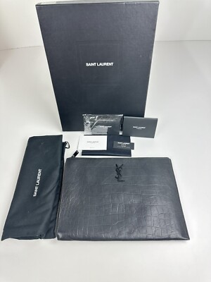 【並行輸入品】YSL ブラック クラッチバッグ Yves Saint Laurent クラッチバッグ 美品