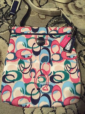 AUTHENTIC COACH IKAT SIGNATURE SWINGPACK MESSENGER CROSSBODY AUTHENTIC COACH IKAT SIGNATURE SWINGPACK MESSENGER CROSSBODY