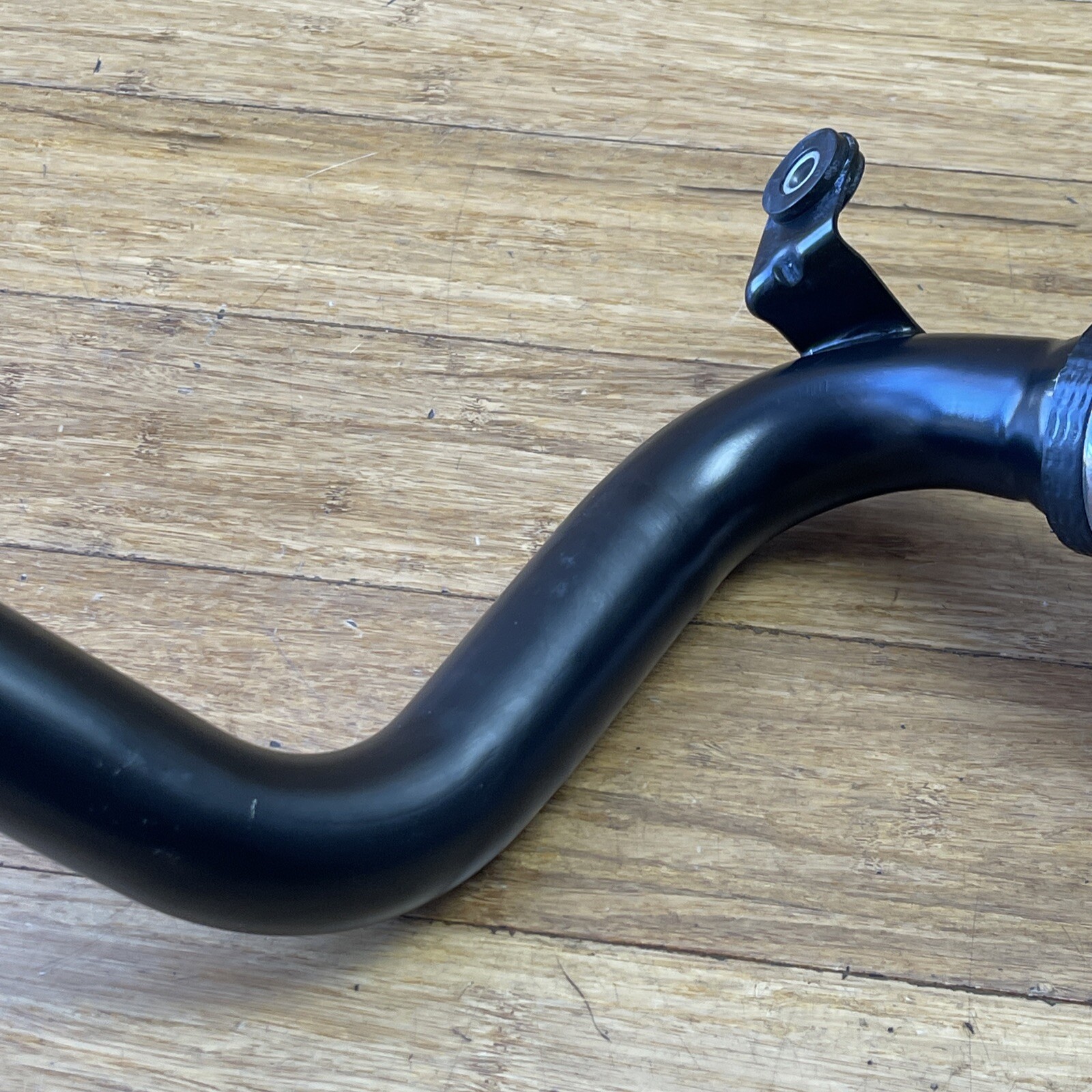 Maserati Ghibli 2013-2024 Left Hose pipe