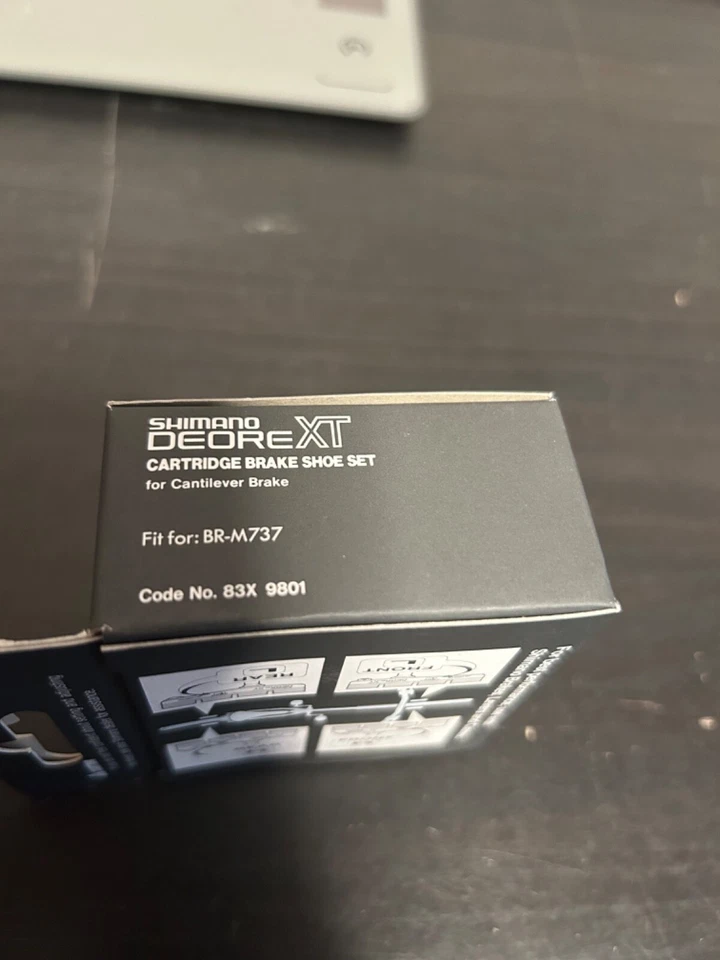NEW Shimano Deore XT BR-M737 Cartridge Brake Shoe Set (set for F&R) NOS - Image 3 of 4