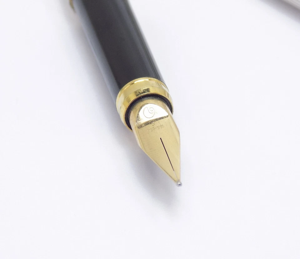 PLUMA ESTILOGRÁFICA ELYSEE PLATA 925 NiB oro 14K - DE COLECCIÓN Foto 3 de 4