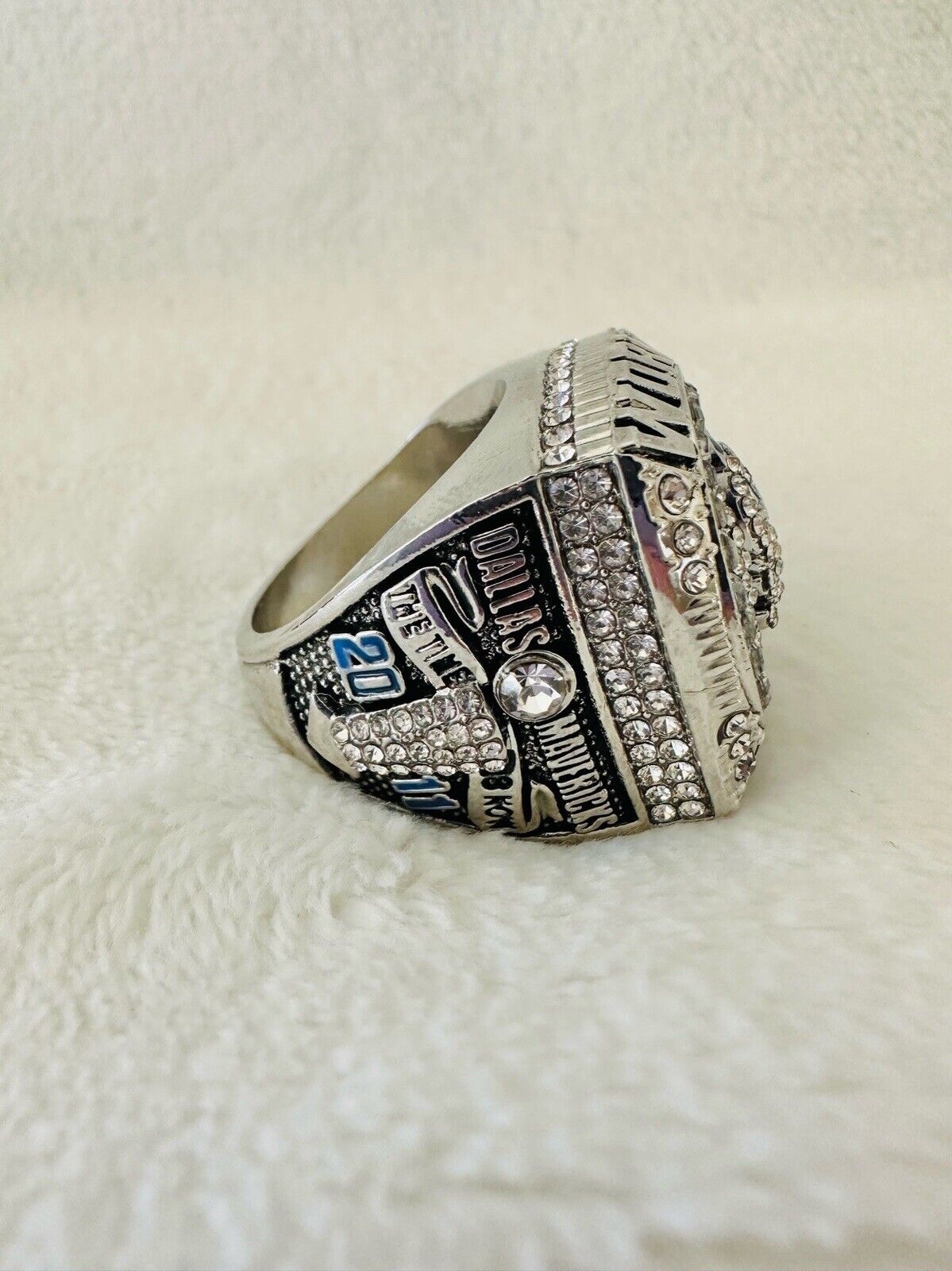 Dallas Mavericks: The 2011 NBA World Championship Ring - Uptown