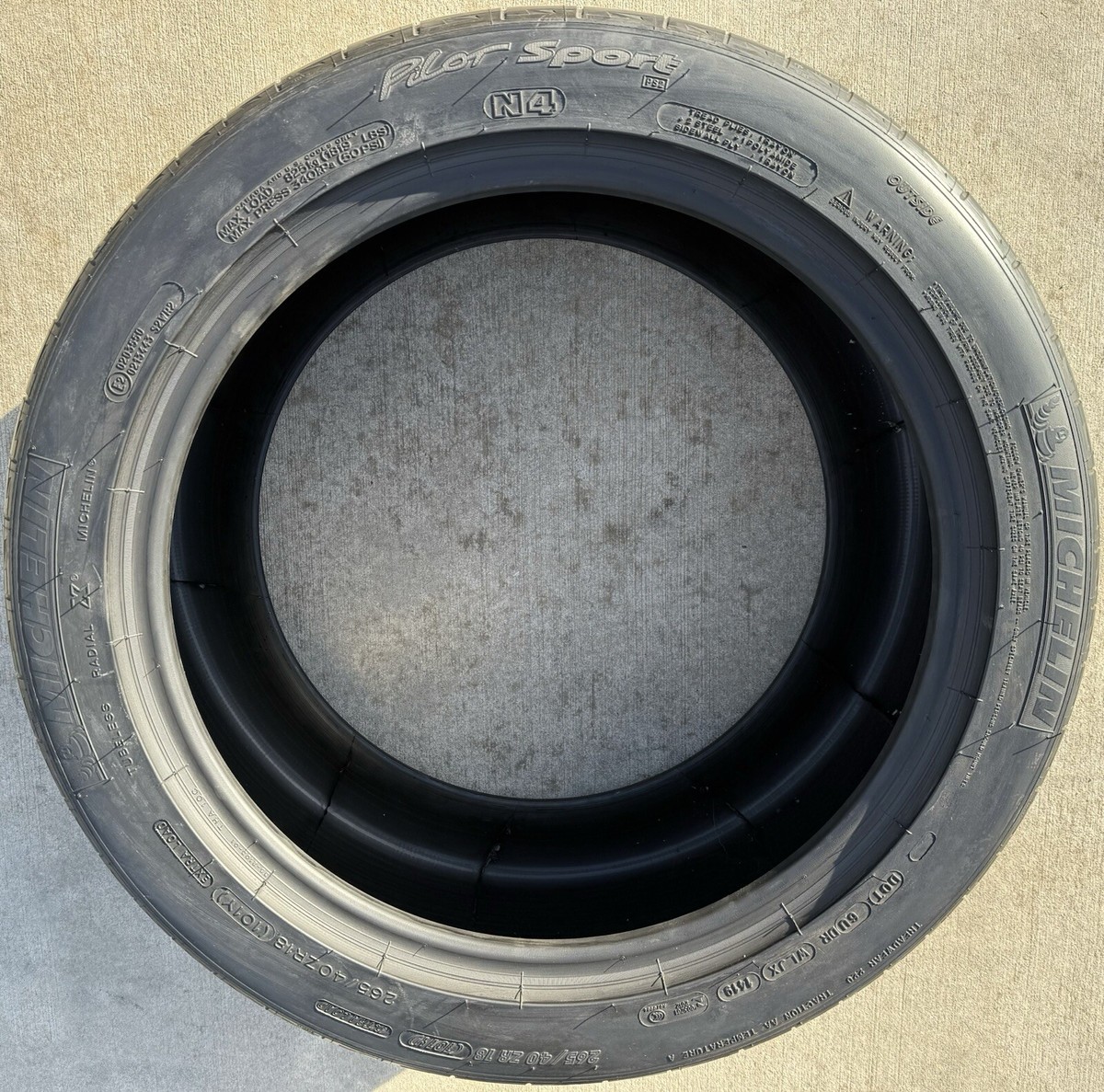 ONE BRAND NEW 265/40ZR18 (101Y) Michelin Pilot Sport PS2 N4