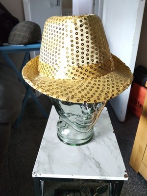 Festliche Trilby Mütze
