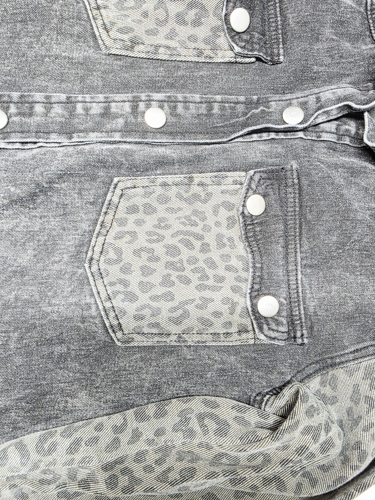 Black Leopard Patch Denim Oversize Jacket Raw Hem… - image 10