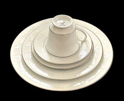 Vintage Noritake 6909 Ranier 5-Piece Place Setting Platinum Trim