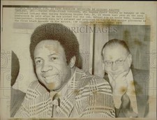 1974 Press Photo Cleveland Indians manager Frank Robinson and Bowie Kuhn