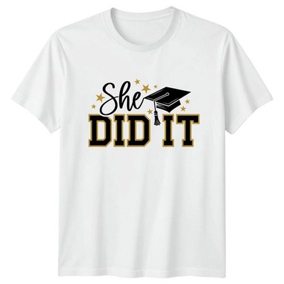 She Did It Damen T-Shirt Abschlussklasse 2026 Geschenk für Sie
