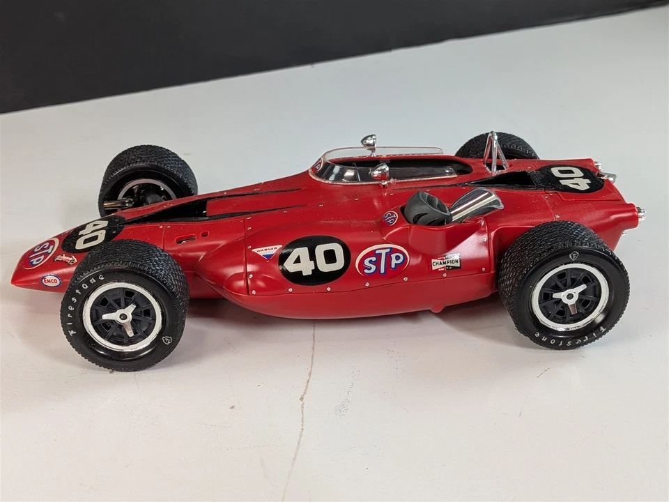 MPC Andy Granatelli's Indy Turbine Car "STP" #40 Racing Car Model Kit Built 1/20 - Image 3 of 4
