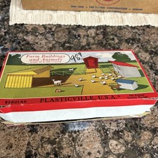 Plasticville USA 1617-100 Farm Buildings Animals OS Gauge Complete box