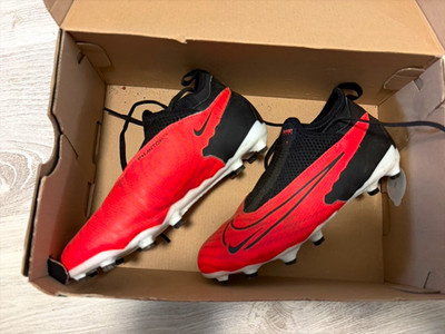 Nike Phantom GT Fußballschuhe Stollen für Rasen, Schnürung, Rot/Schwarz