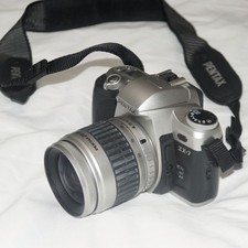 Pentax ZX-7 35mm film camera with 28-90 Lens