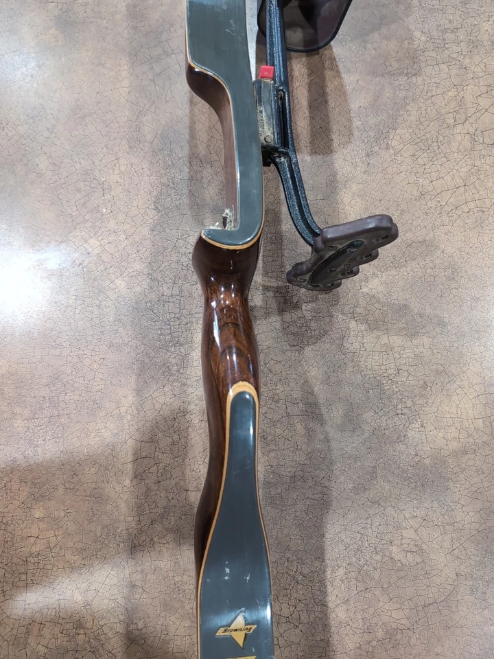 Arco tradicional recurvo Browning Wasp diestro 56” 45# - 2T1835 Foto 3 de 4