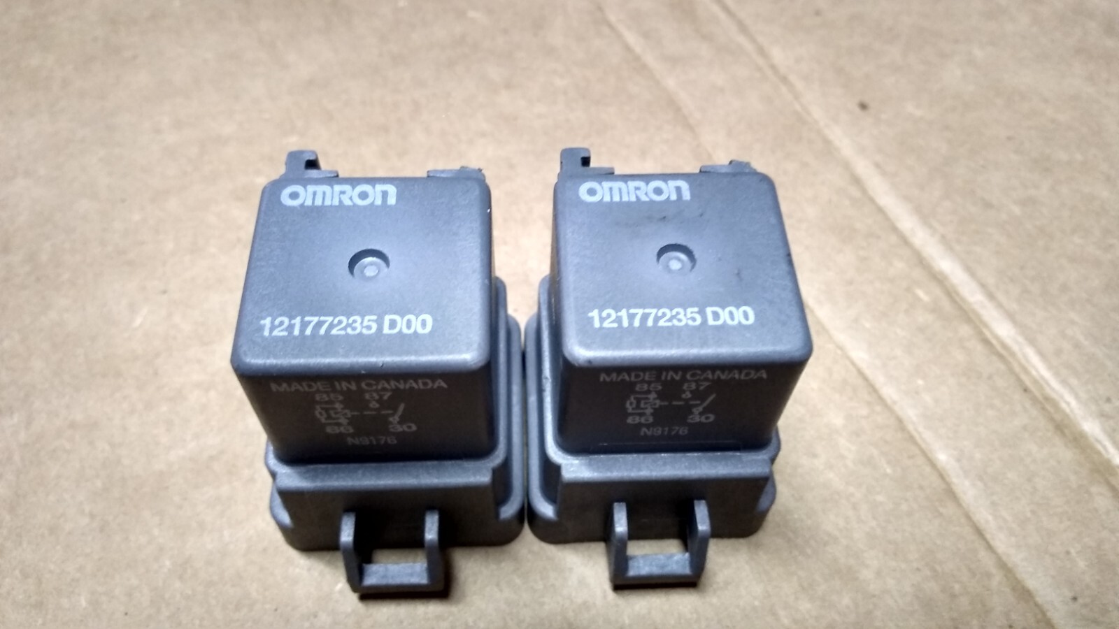 Genuine GM Omron A/C Compressor Relay 12077867 or 7235 Cadillac Chevrolet Buick-image