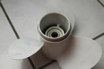 10.5 x 15P Aluminum Propeller 13 Spline RH