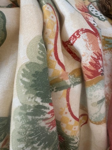 Warm PAIR of INTERLINED FLORAL Curtains 76" drop x 50" Triple Pleat 100" as pair - Picture 13 of 17