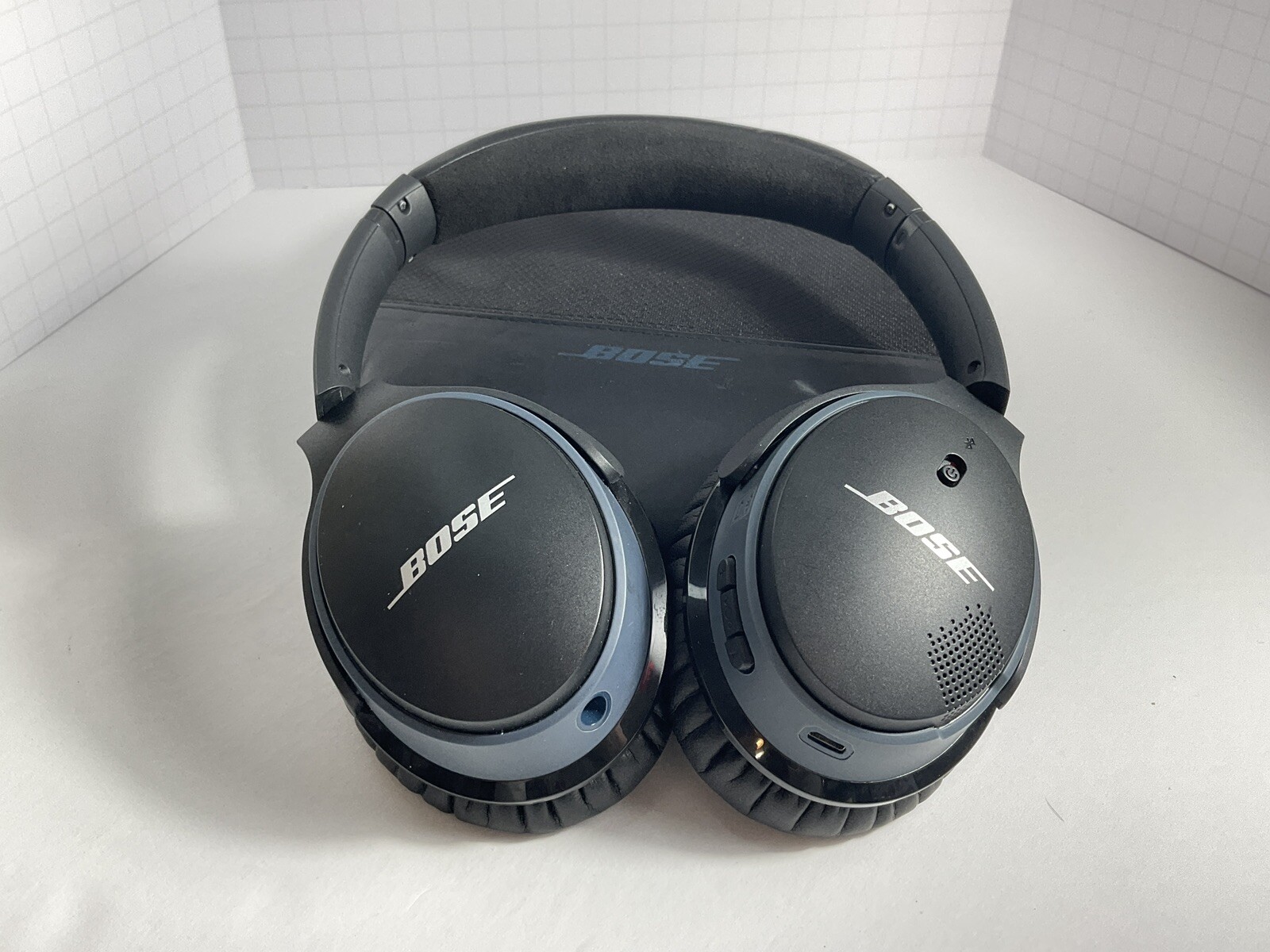 Bose AE2 SoundLink Bluetooth Over-Ear Headphones in Blue Black Pre-Owned-image