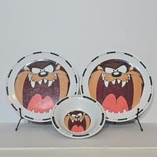 Set of Melamine Looney Tunes Taz Tasmanian Devil 2 Plates 1 Bowl HEAVY WEAR Zak