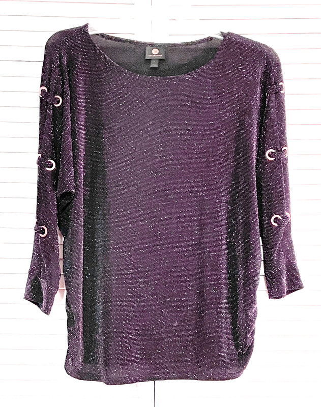 JM Collection Top - Black with Burgandy/Pink Sparkles - Open arms - Size Large
