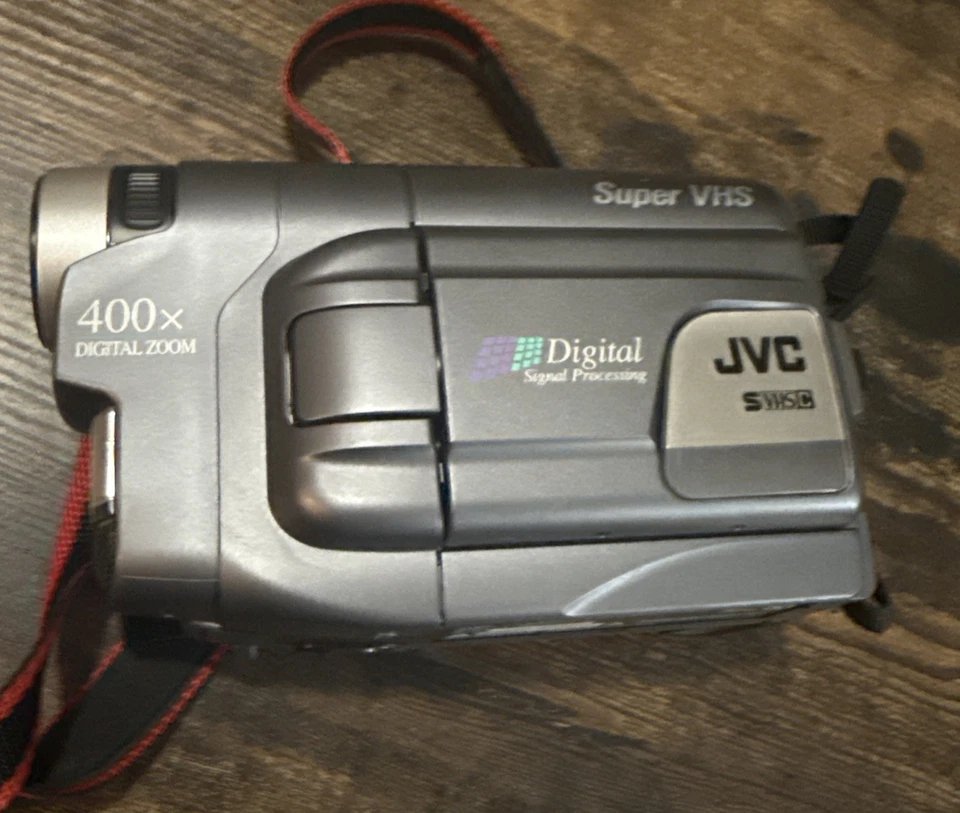 JVC GR-SXM320U Compact Super VHS VHS-C Camcorder Not Tested - Image 2 of 4