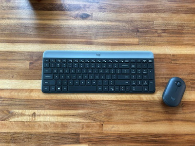 Logitech MK470 Slim Wireless Combo - Graphite