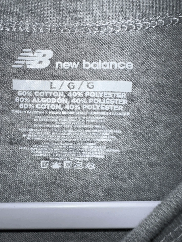 New Balance Men’s Heather Gray Short Sleeve T-Shirt Size Large  Soft Cotton Blen - Image 2 of 4
