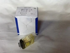 IDEC RH1B-UDC24V RELAY (LOT OF 2)