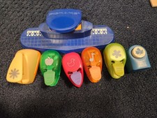 LOT 7 assorted paper punches 1 fiskars borderflower duck apple note leaf