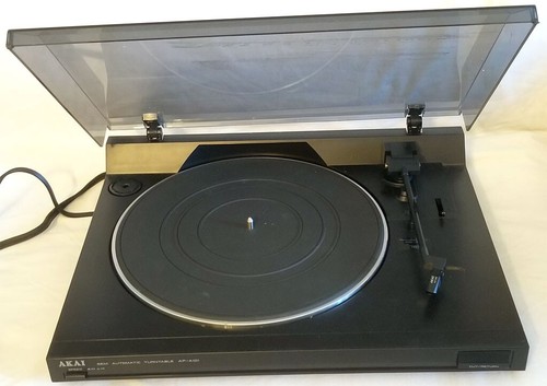 Vintage AKAI AP-A101 Belt Drive Semi Automatic Turntable