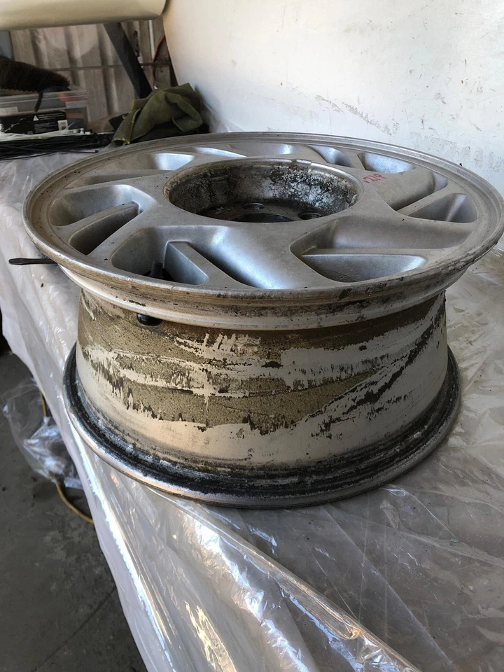 Conjunto de llanta Ford Thunderbird 1989-1993 15 pulgadas aleación 15" aluminio OEM Foto 3 de 4