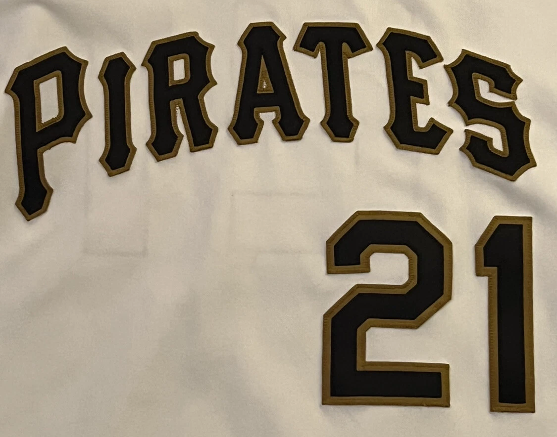 Mitchell & Ness Pittsburgh Pirates Black Roberto Clemente Satin