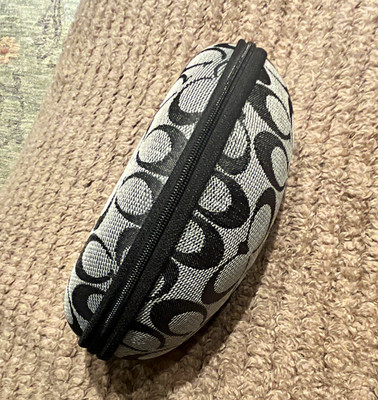 Coach Signature Fabric Eyeglass/Sunglasses Semi-Hard Case Zipper Black/Gray