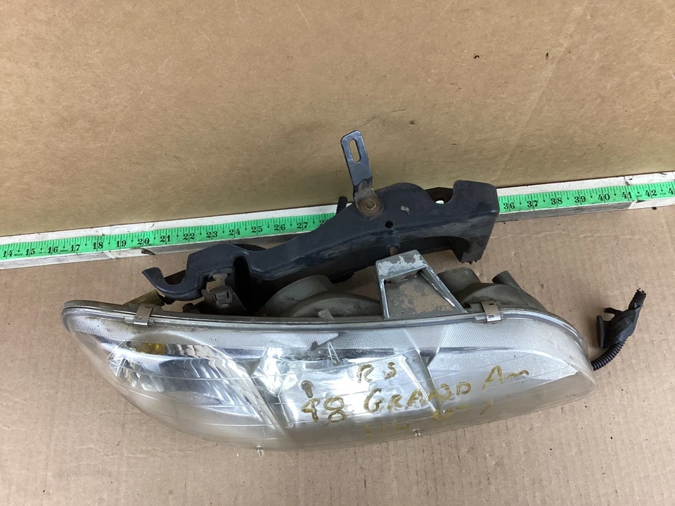 Pontiac Grand Am 1992-1998 conjunto de faros delanteros derecho del lado del pasajero OEM Foto 2 de 4