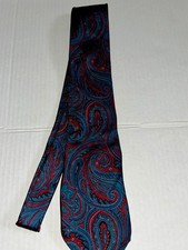 VTG Strathmore All Silk 100 Silk Paisley Design Classic Men  s tie
