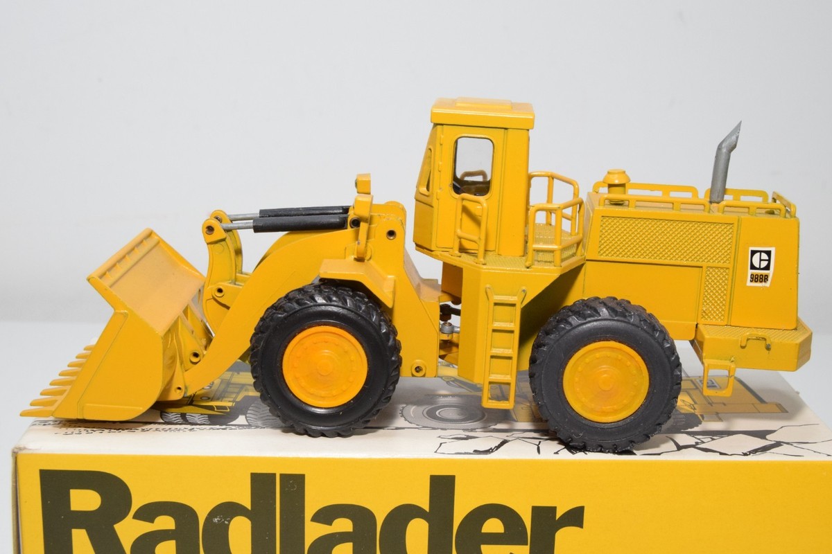 Modello Caterpillar 627K In Scala 1/50 – Trattore-raschiatore In Lega