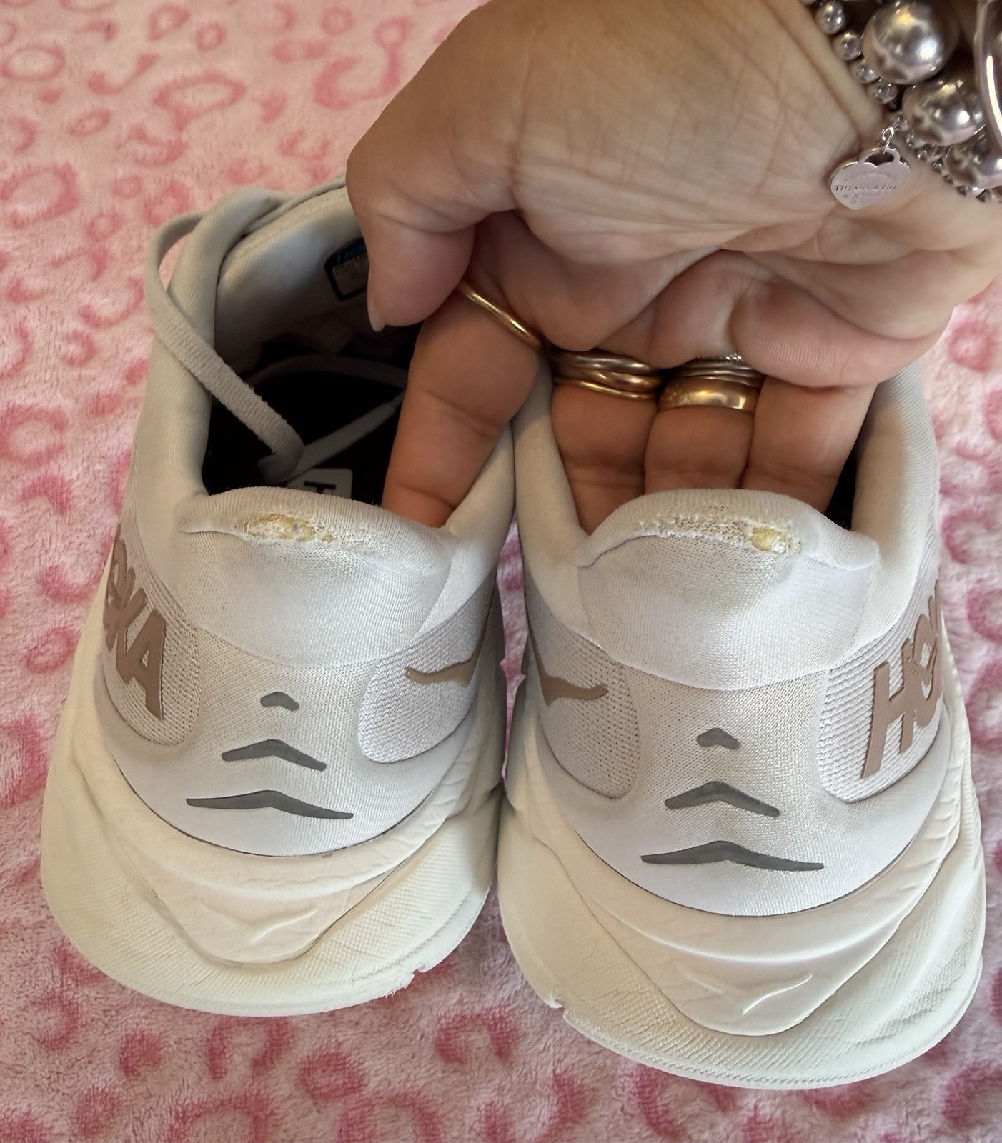 Hoka One One Arahi 6 Women's Running Shoes Size: 7.5D thumbnail 4