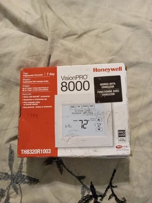 Honeywell VisionPRO 8000 Thermostat